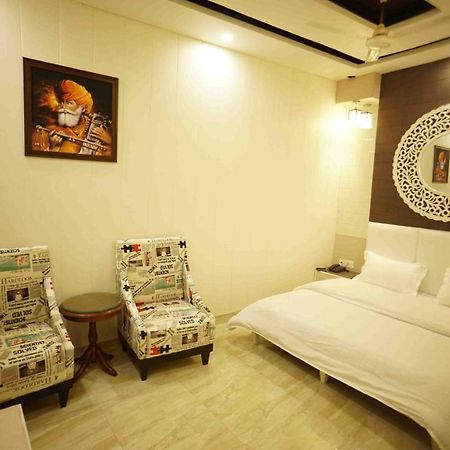 Hotel Soluxe Yamuna Nagar Exterior photo